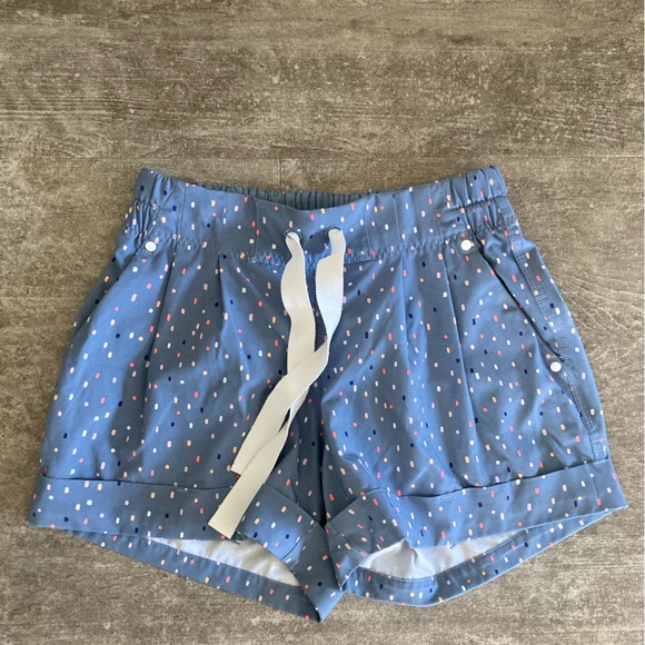Lululemon Spring Breakaway Short - Size 2 - Picture 1 of 5